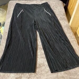Jamie Sadock size 6 black crop dress pants